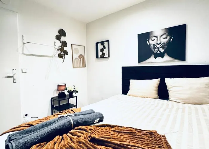 Affordable 5br Apt, Ideal For Groups & Families