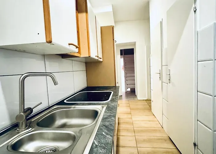 公寓 Affordable 5br Apt, Ideal For Groups & Families *