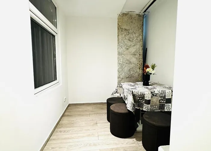 Affordable 5br Apt, Ideal For Groups & Families
