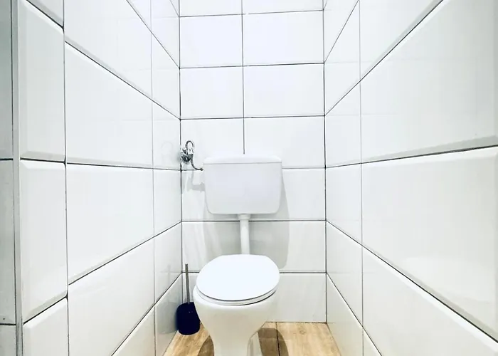 公寓 Affordable 5br Apt, Ideal For Groups & Families *